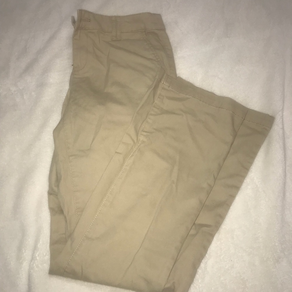 khaki pants